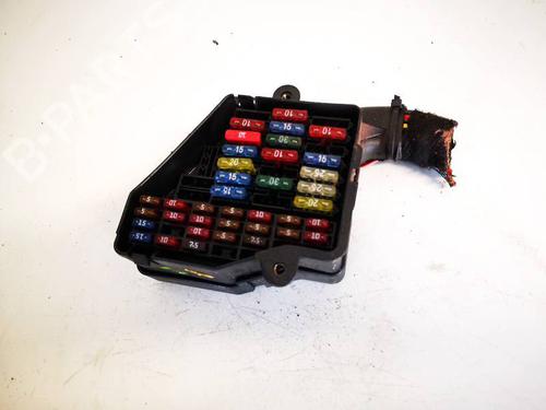 Used Fuse box Fuse box VW BORA I (1J2) 1.9 TDI (115 hp) 32577773 32577773