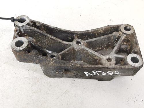 Used Engine mount Engine mount VW PASSAT B6 (3C2) 2.0 TDI (140 hp) 32916048 32916048