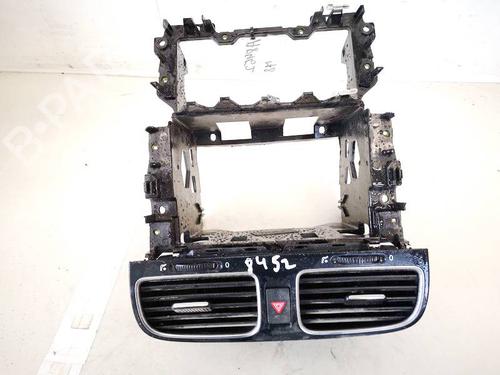 air-vent-vw-golf-vi-5k1-2008-2009-2010-2011-2012-2013-2014-32917759 main image