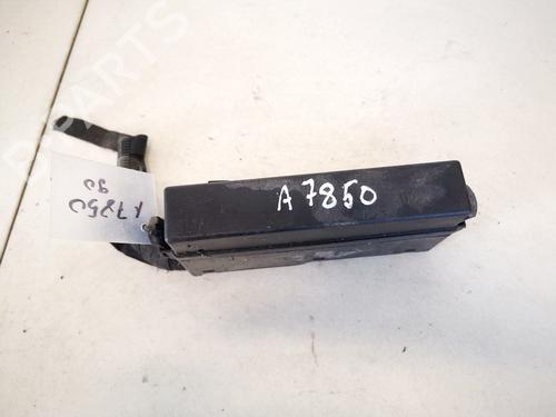 fuse-box-opel-vectra-c-z02-2002-2003-2004-2005-2006-2007-2008-2009-32898525 main image