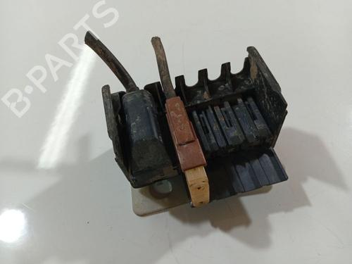 fuse-box-peugeot-207-wa_-wc_-2006-2007-2008-2009-2010-2011-2012-2013-2014-2015-32550074 main image