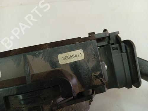 Warning switch VOLVO V70 II (285) D5 | BP37864751I22 - Image 4