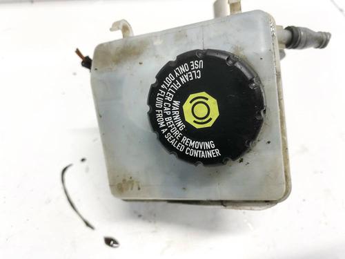 Used Brake fluid reservoir Brake fluid reservoir 35052059 35052059