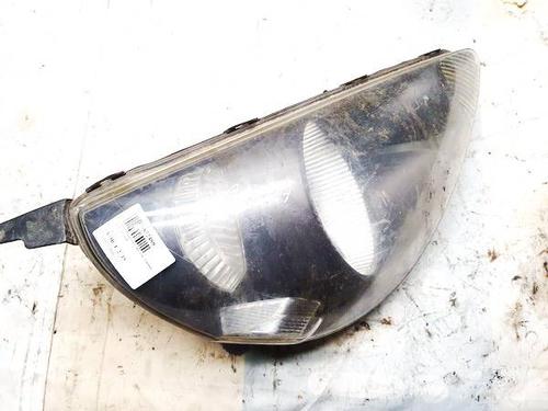 Used Right headlight Right headlight HONDA JAZZ II (GD_, GE3, GE2) 1.4 iDSI (GE3, GD1) (83 hp) 35313793 35313793