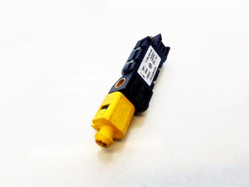 electronic-module-audi-a4-b6-8e2-2000-2001-2002-2003-2004-2005-33060468 main image