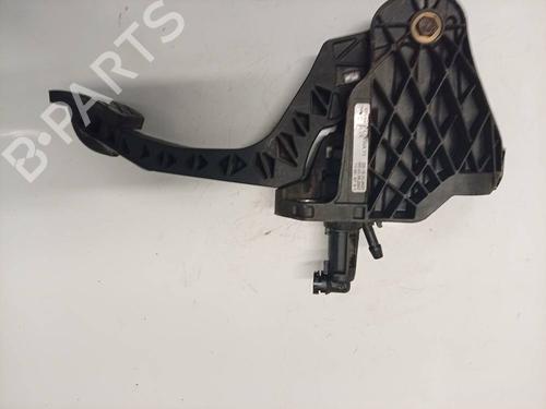 Used Clutch slave cylinder Clutch slave cylinder SKODA OCTAVIA II (1Z3) 1.9 TDI (105 hp) 35393630 35393630