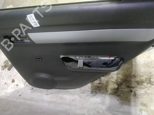 Forra trás direita Forra trás direita SUZUKI SWIFT III (MZ, EZ) 1.3 (RS413, ZC11S) (92 hp) 34929859 34929859