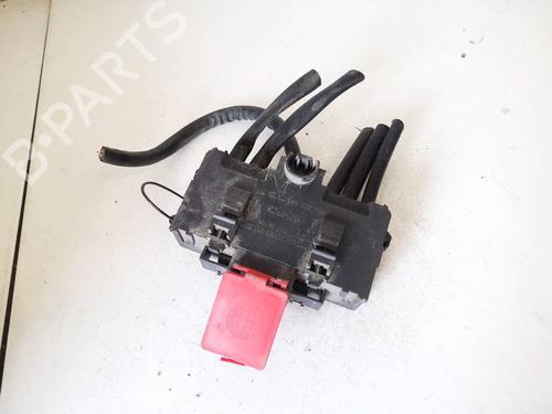 fuse-box-mercedes-benz-c-class-w203-2000-2001-2002-2003-2004-2005-2006-2007-32596492 main image