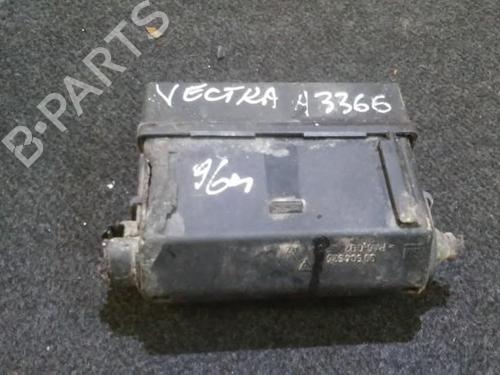 Used Fuse box Fuse box OPEL VECTRA B (J96) 2.0 DI 16V (F19) (82 hp) 33485811 33485811
