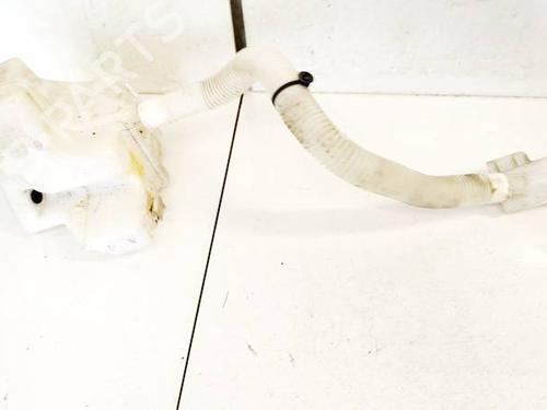 Used Windscreen washer tank Windscreen washer tank 39182120 39182120