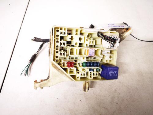 Used Fuse box Fuse box TOYOTA YARIS (_P1_) 1.0 (SCP10_, SCP10R) (68 hp) 33086754 33086754