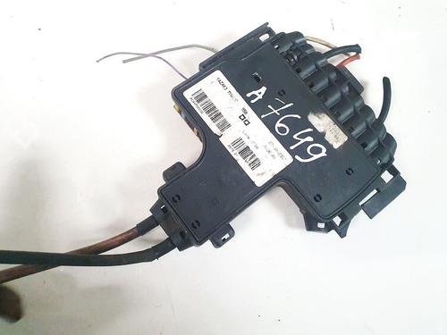 Used Fuse box Fuse box 32896409 32896409