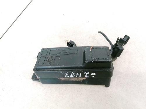 Used Fuse box HYUNDAI ATOS (MX) 1.0 i (58 hp) 32889040