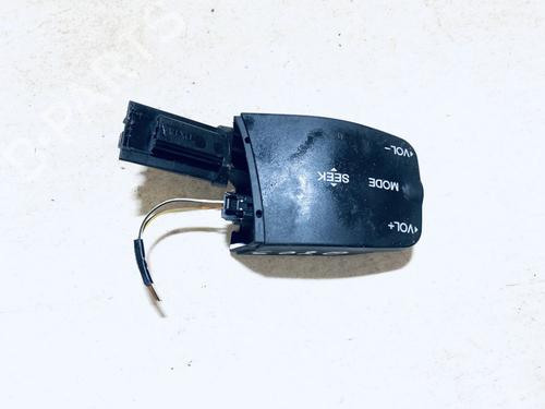 Used Steering wheel controls Steering wheel controls 35641813 35641813