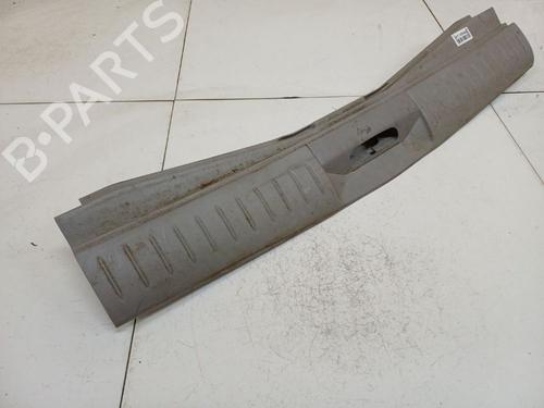step-nissan-primera-hatchback-p12-2002-36588344 main image
