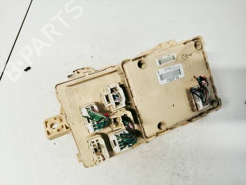 Used Fuse box Fuse box TOYOTA AVENSIS (_T25_) 2.0 VVTi (AZT250_) (155 hp) 32574025 32574025