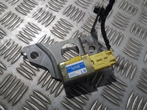 Used Electronic module Electronic module TOYOTA RAV 4 II (_A2_) 2.0 D 4WD (CLA20_, CLA21_, CLA20R, CLA21R) (116 hp) 33499701 33499701