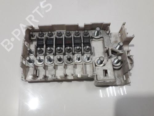 fuse-box-bmw-5-e39-1995-1996-1997-1998-1999-2000-2001-2002-2003-33505566 main image
