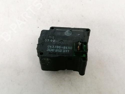 Used Electronic module Electronic module VW PHAETON (3D1, 3D2, 3D3, 3D4, 3D6, 3D7, 3D8, 3D9) 3.2 V6 (241 hp) 32875229 32875229