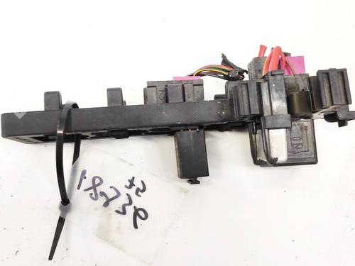 Used Fuse box Fuse box VW PASSAT B6 (3C2) 2.0 TDI (140 hp) 32936351 32936351