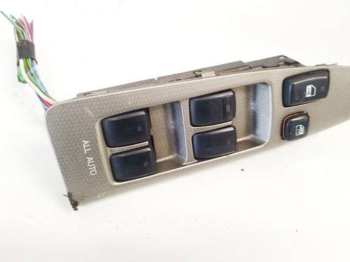 Used Switch Switch TOYOTA COROLLA Verso (_E12_) 2.0 D-4D (CDE120_, CDE120R) (90 hp) 33490013 33490013