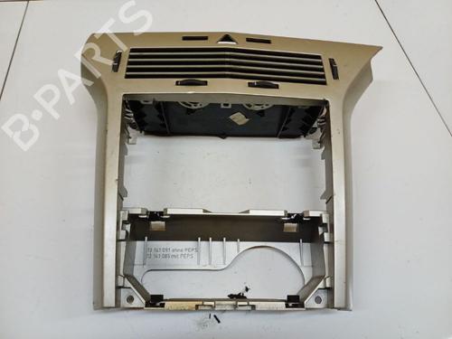 air-vent-opel-astra-h-a04-2004-2005-2006-2007-2008-2009-2010-2011-2012-2013-2014-38716210 main image