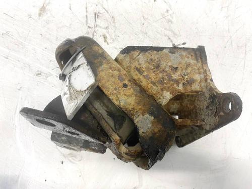 Engine mount KIA SORENTO I (JC) 2.5 CRDi 4WD | BP32611278M89 - Image 3