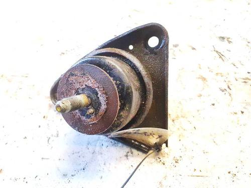 Used Engine mount Engine mount HYUNDAI i30 (FD) 1.6 CRDi (90 hp) 32938405 32938405