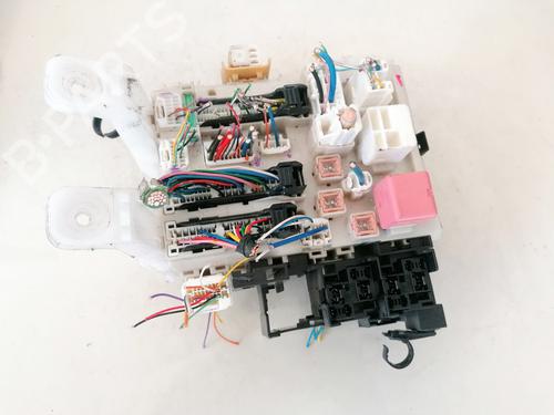 fuse-box-toyota-rav-4-iii-_a3_-2005-2006-2007-2008-2009-2010-2011-2012-2013-2014-33095413 main image