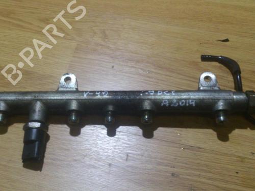 Used Injection rail Injection rail VOLVO V40 Estate (645) 1.9 DI (102 hp) 35682132 35682132
