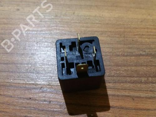 Used Electronic sensor Electronic sensor OPEL CORSA B (S93) 1.6 i 16V (F08, F68, M68) (106 hp) 33531276 33531276