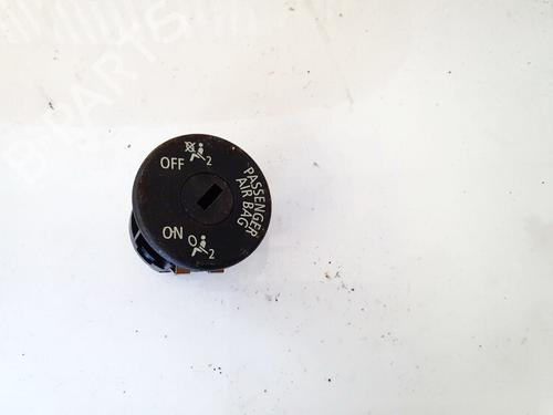 Used Switch Switch OPEL INSIGNIA A (G09) 1.8 (68) (140 hp) 32884703 32884703