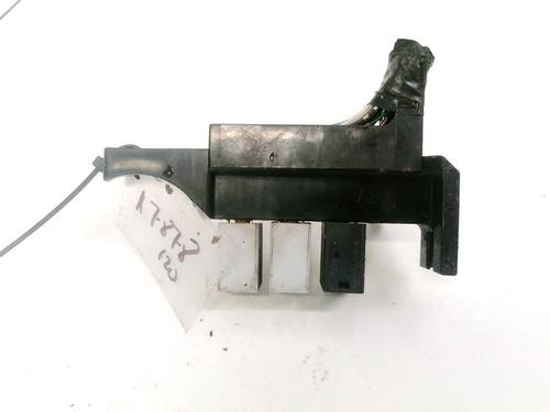 fuse-box-toyota-avensis-_t25_-2003-2004-2005-2006-2007-2008-32901463 main image