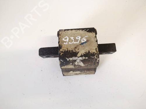 Used Engine mount Engine mount MERCEDES-BENZ E-CLASS (W211) E 200 Kompressor (211.042) (163 hp) 32962268 32962268