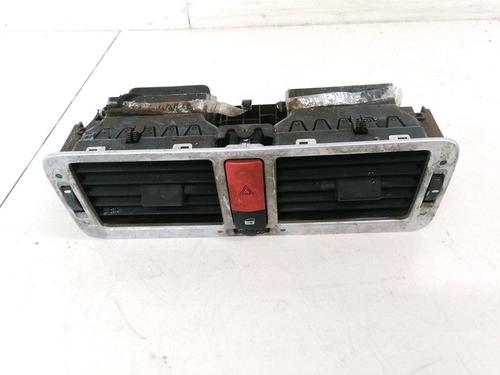Used Air vent Air vent LAND ROVER RANGE ROVER III (L322) 3.0 D 4x4 (177 hp) 33089921 33089921