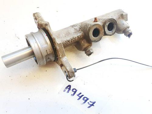 Used Brake master cylinder Brake master cylinder 35223057 35223057