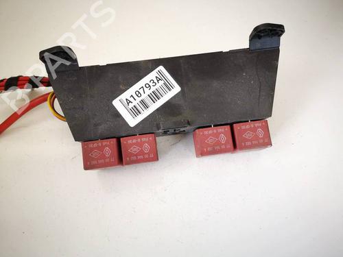 Used Fuse box Fuse box RENAULT ESPACE IV (JK0/1_) 2.2 dCi (JK0H) (150 hp) 32554933 32554933