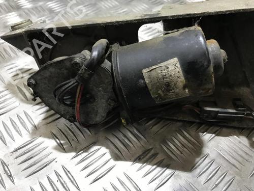 Used Front wiper motor Front wiper motor RENAULT TWINGO I (C06_) 1.2 (C063, C064) (55 hp) 35667861 35667861