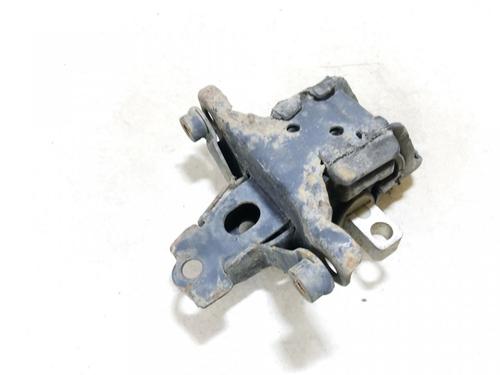 Used Engine mount Engine mount VW POLO IV (9N_, 9A_) 1.2 12V (64 hp) 33072452 33072452