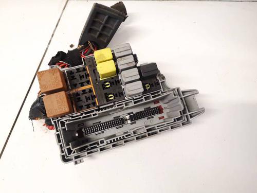 Used Fuse box Fuse box OPEL MERIVA A MPV (X03) 1.6 16V (E75) (100 hp) 32938551 32938551