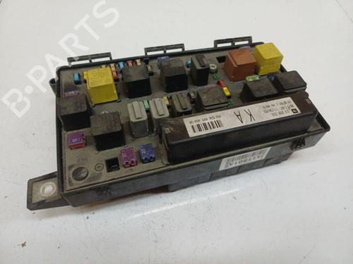Used Fuse box Fuse box 39545386 39545386
