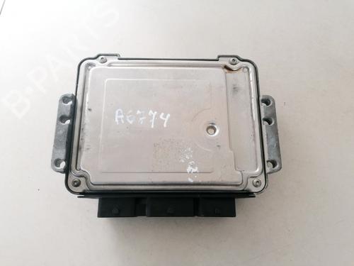 Used Engine control unit (ECU) Engine control unit (ECU) RENAULT MEGANE II (BM0/1_, CM0/1_) 1.9 dCi (BM0G, CM0G) (120 hp) 33082463 33082463