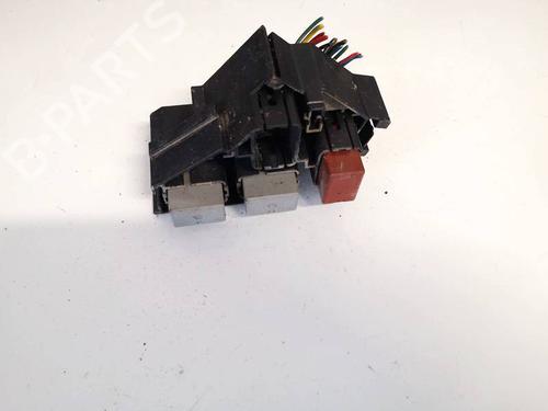 Used Fuse box SUBARU LEGACY IV (BL) 2.0 AWD (BL5) (165 hp) 32963250