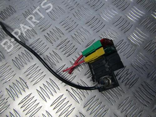 Used Fuse box Fuse box 33492247 33492247