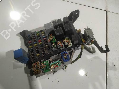 Used Fuse box Fuse box FORD MONDEO III (B5Y) 1.8 16V (125 hp) 32539561 32539561