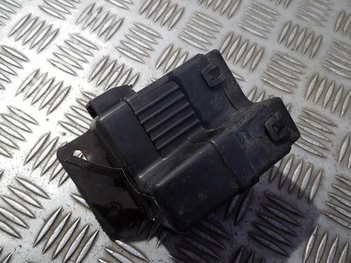 fuse-box-hyundai-elantra-iii-xd-2000-2001-2002-2003-2004-2005-2006-33500869 main image