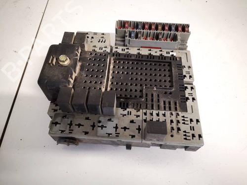 Used Fuse box VOLVO S60 I (384) D5 (163 hp) 32626527