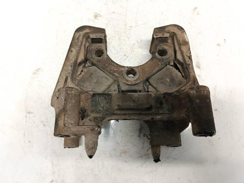 Used Engine mount Engine mount OPEL VECTRA B (J96) 1.6 i 16V (F19) (100 hp) 32561242 32561242