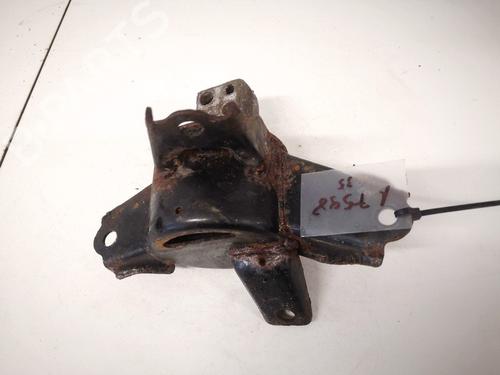Used Engine mount Engine mount HYUNDAI i30 (FD) 1.6 CRDi (90 hp) 32897460 32897460