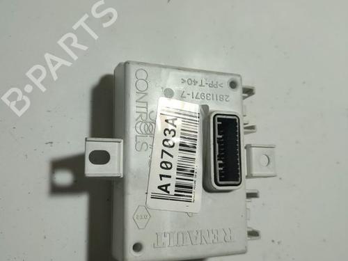 Used Electronic module Electronic module RENAULT MEGANE III Hatchback (BZ0/1_, B3_) 1.6 16V (BZ1B, BZ1H) (110 hp) 32561728 32561728